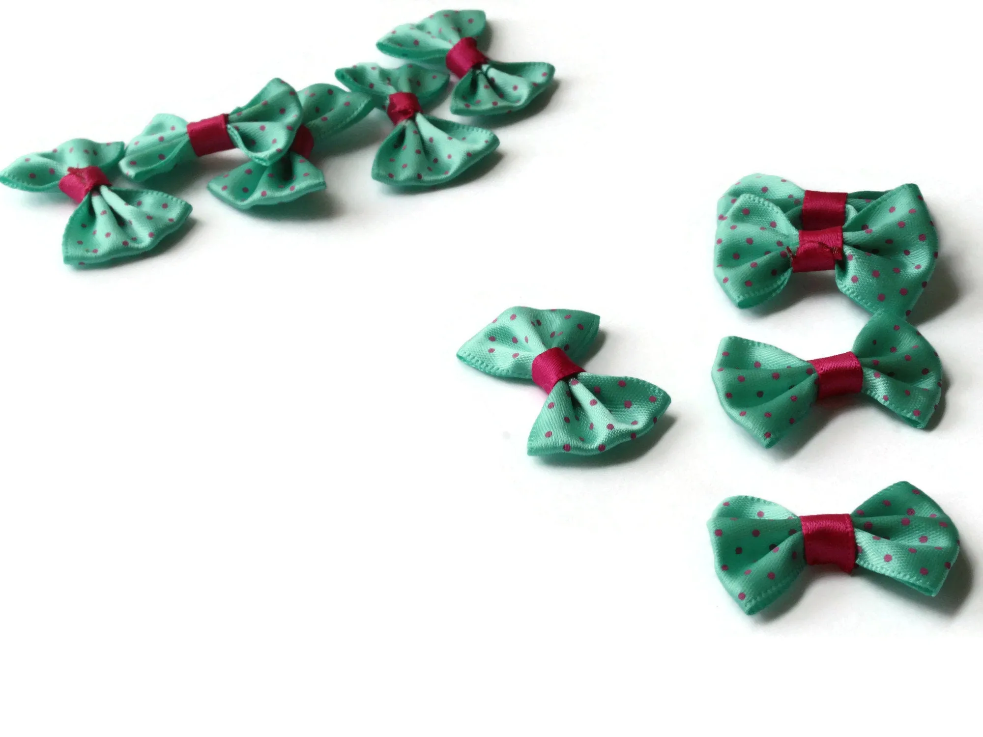 10 35mm Turquoise Green and Pink Polka Dot Bows - Loose Bow Embellishments