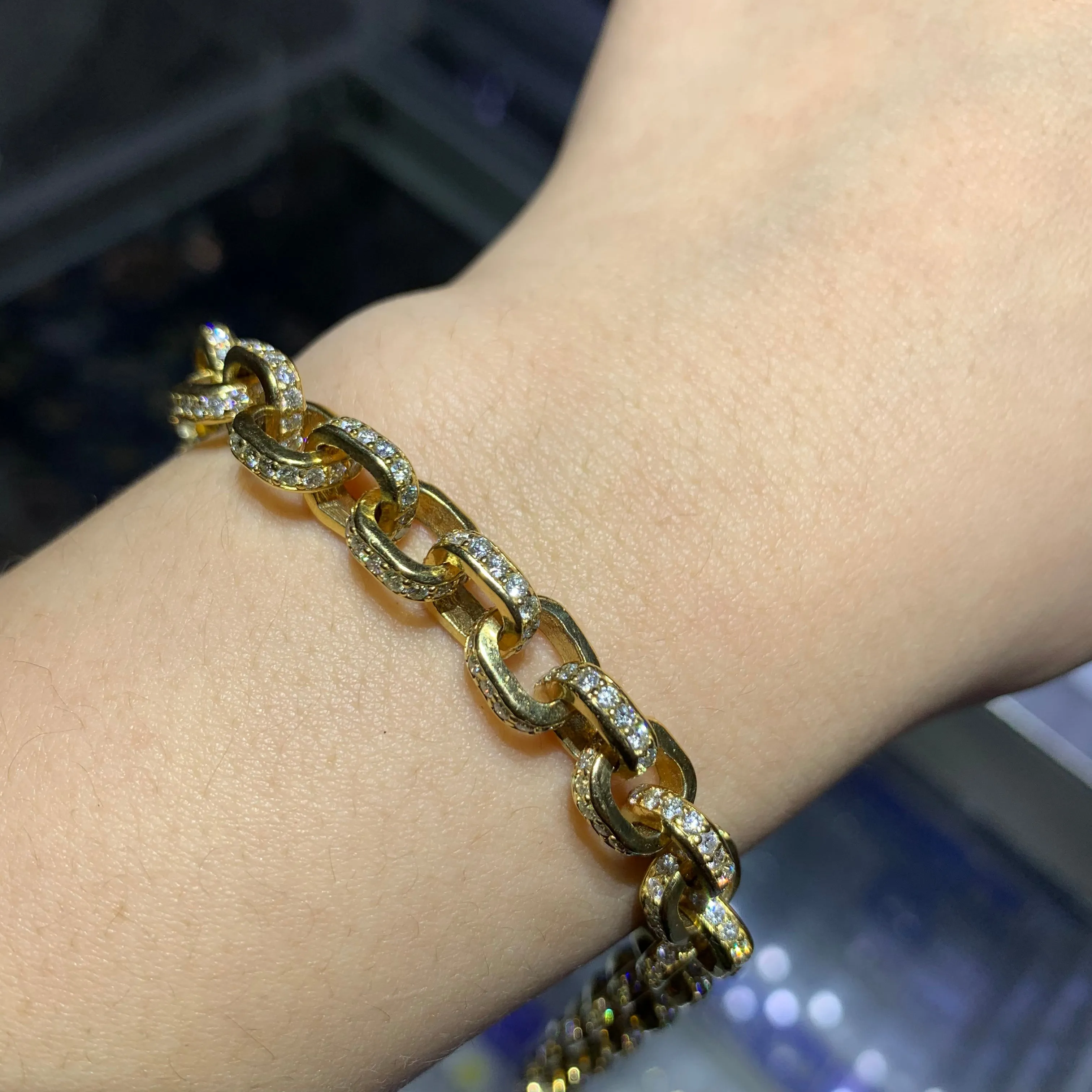 12.30ct diamonds 14k Yellow Gold Fancy Link Bracelet with Round Diamonds