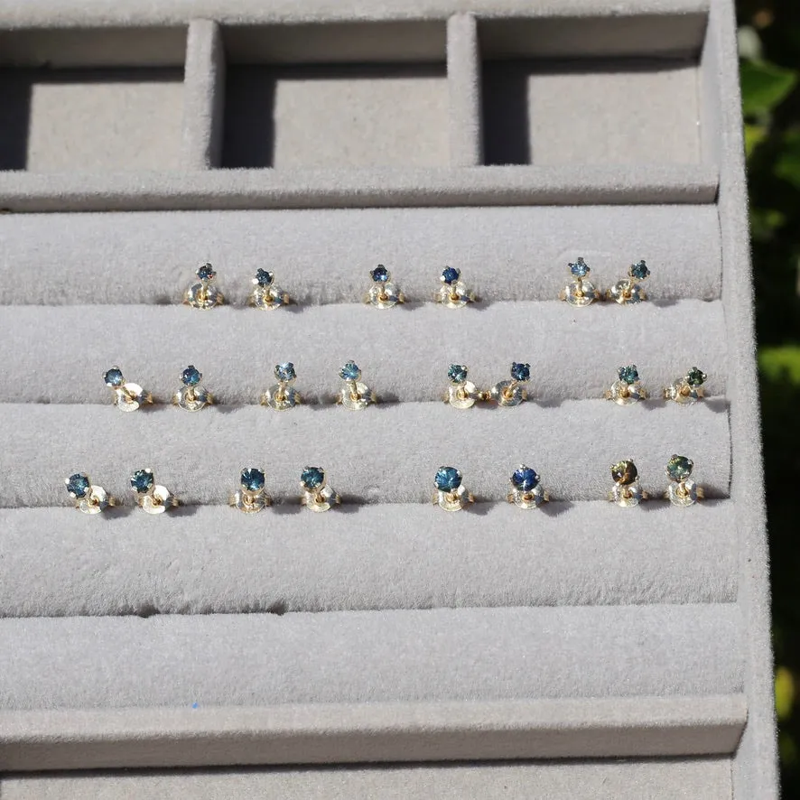 2.7mm Parti Stud Earrings, Iris Blue, 4 claw 9ct Yellow Gold
