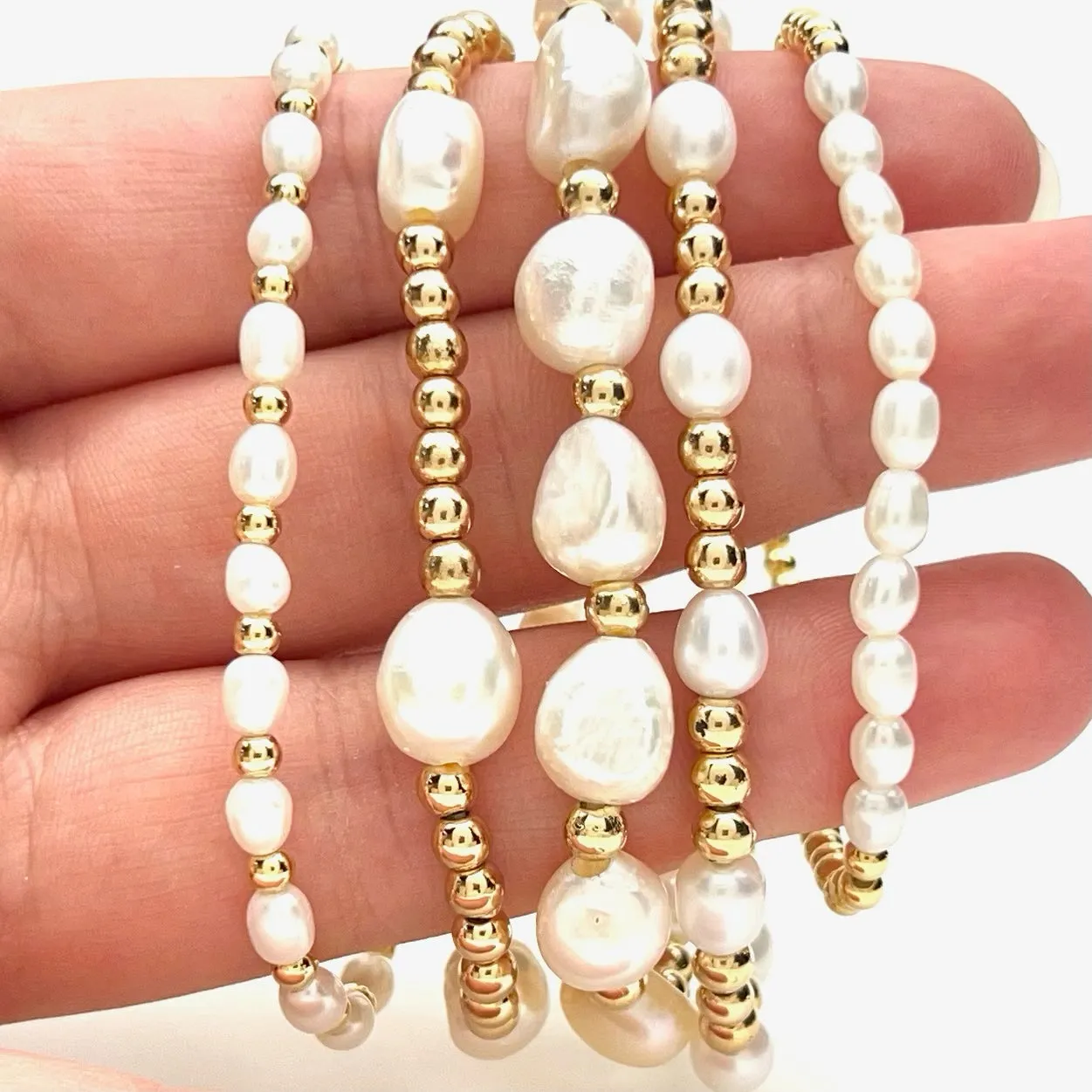 5 BAROQUE PEARL BRACELET
