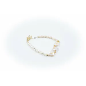 Button Pearl Bracelet