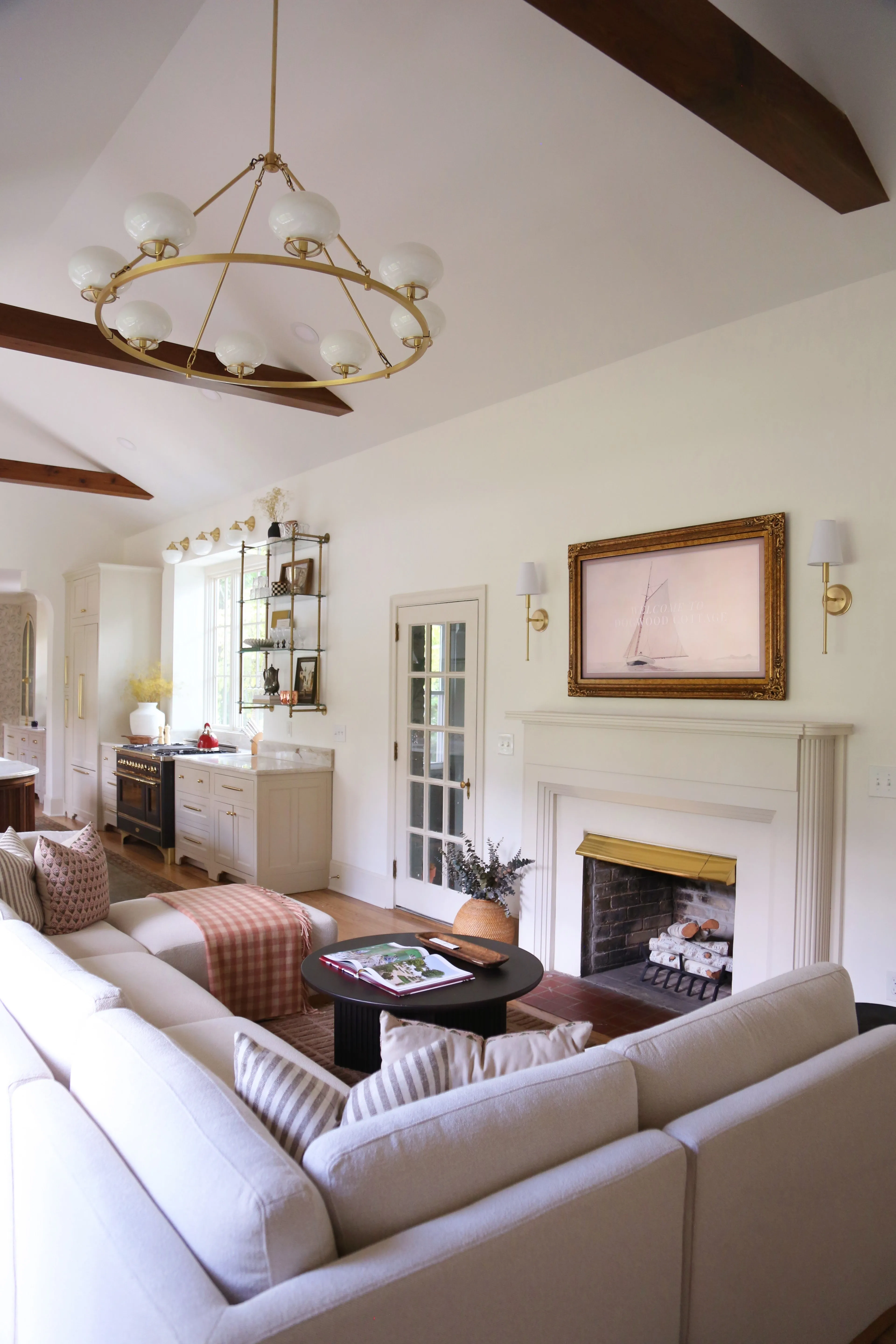Ellicott (Opal) | Classic Sconce