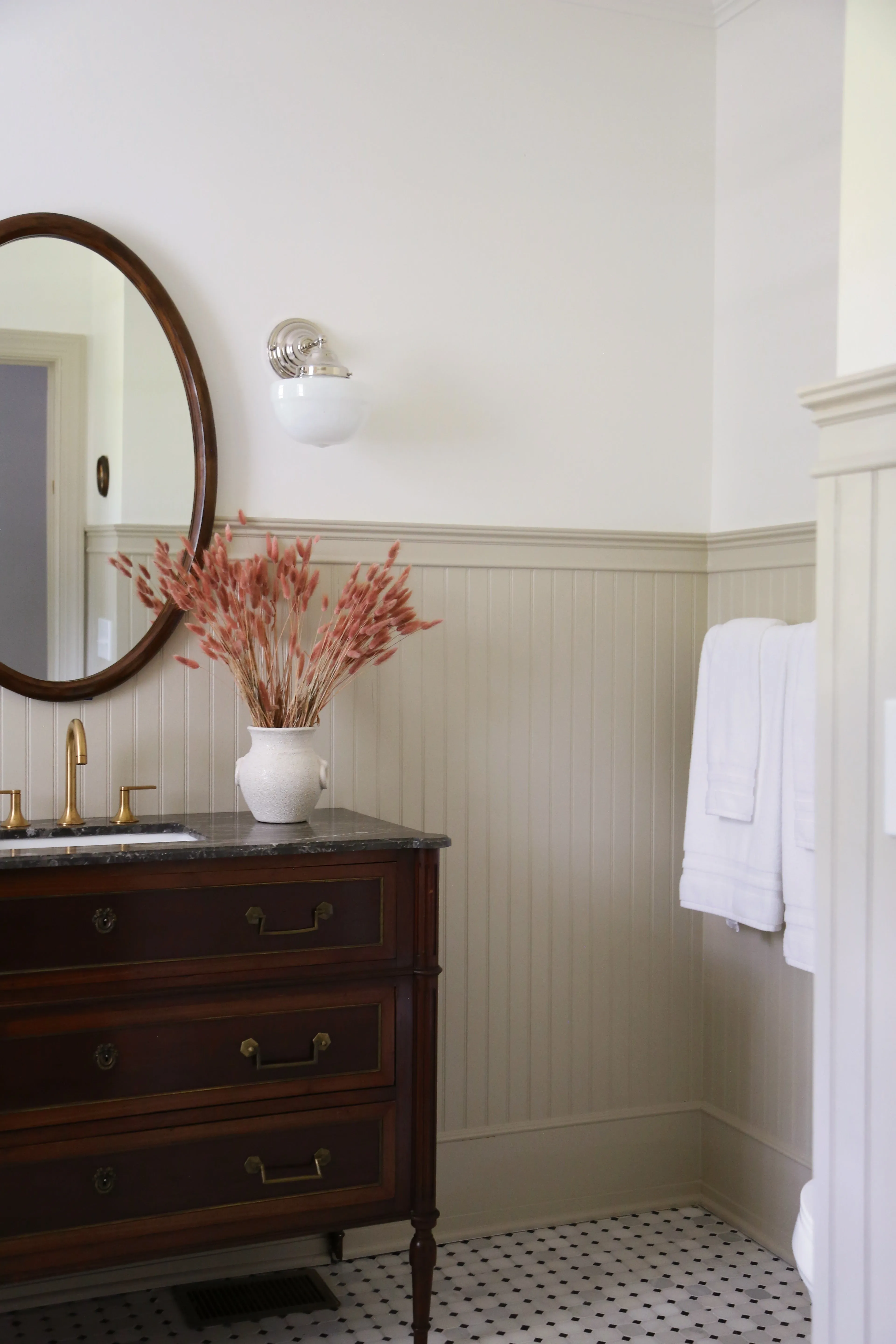 Ellicott (Opal) | Classic Sconce