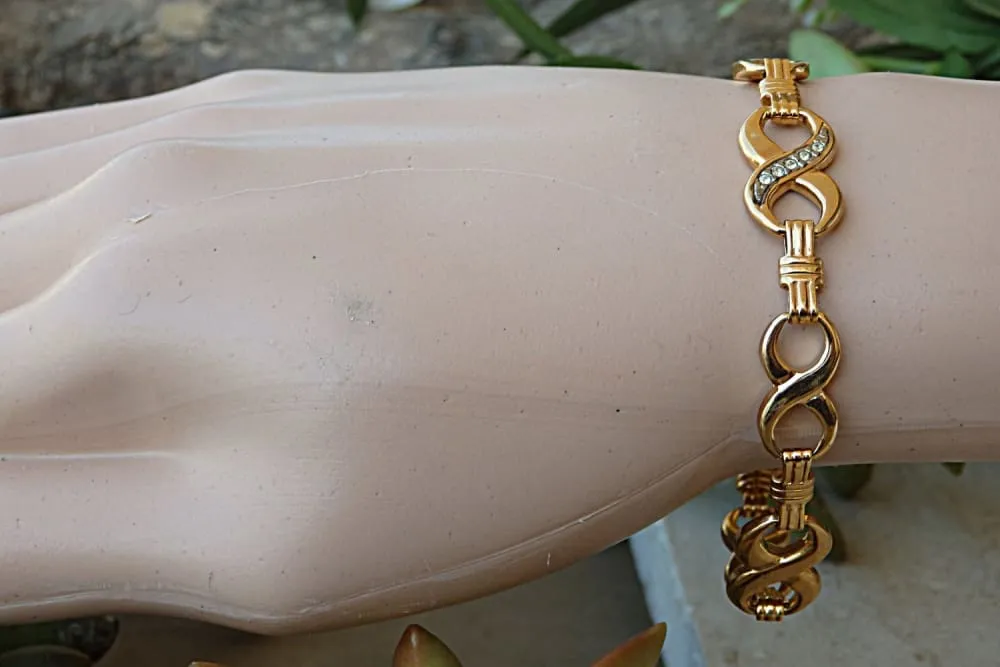 Gold infinity bracelet