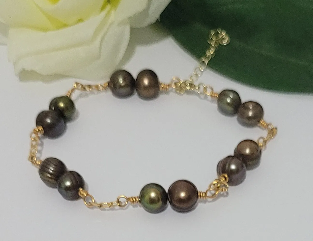 KEILA - NATURAL BRONZE BAROQUE-SHAPED PEARL BRACELET (GOLDFILLED)