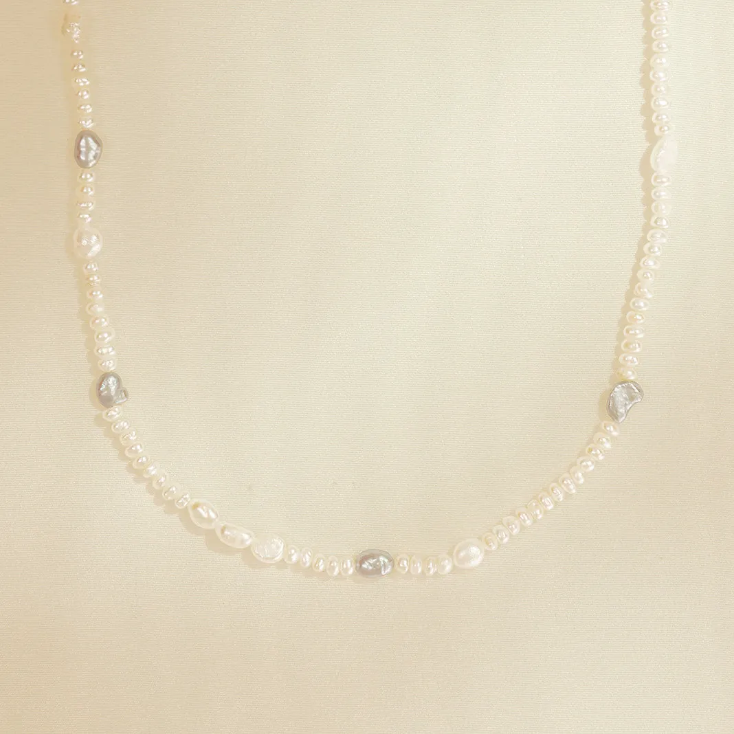 Oia Choker