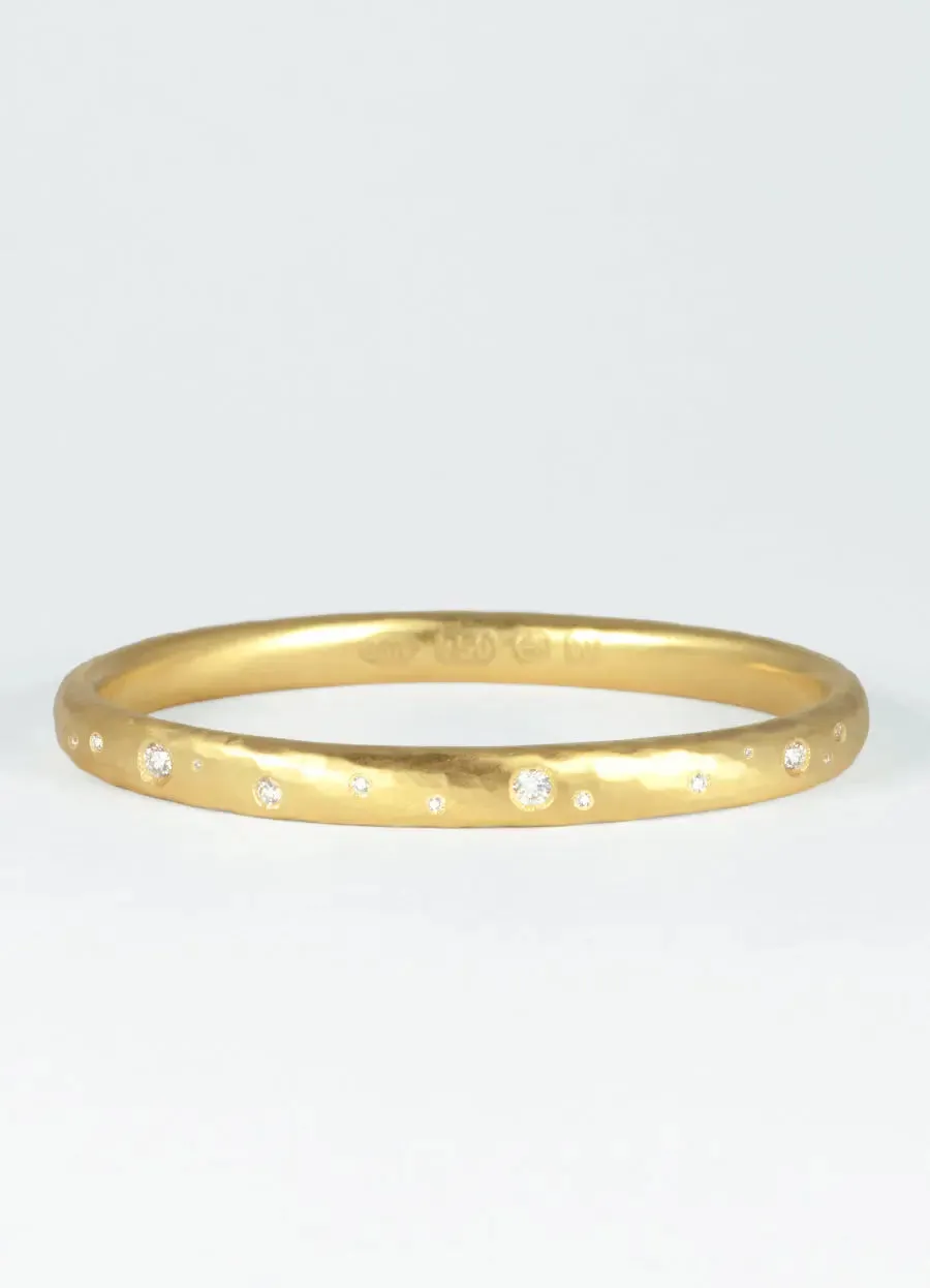 Solid 18ct Gold Hand Forged Oval Bangle