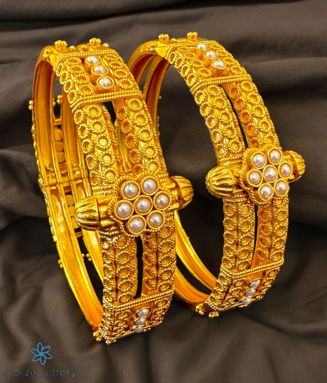 The Aanya Silver Coorgi Bangle (Pearl/Two Layer /Size/2.4)