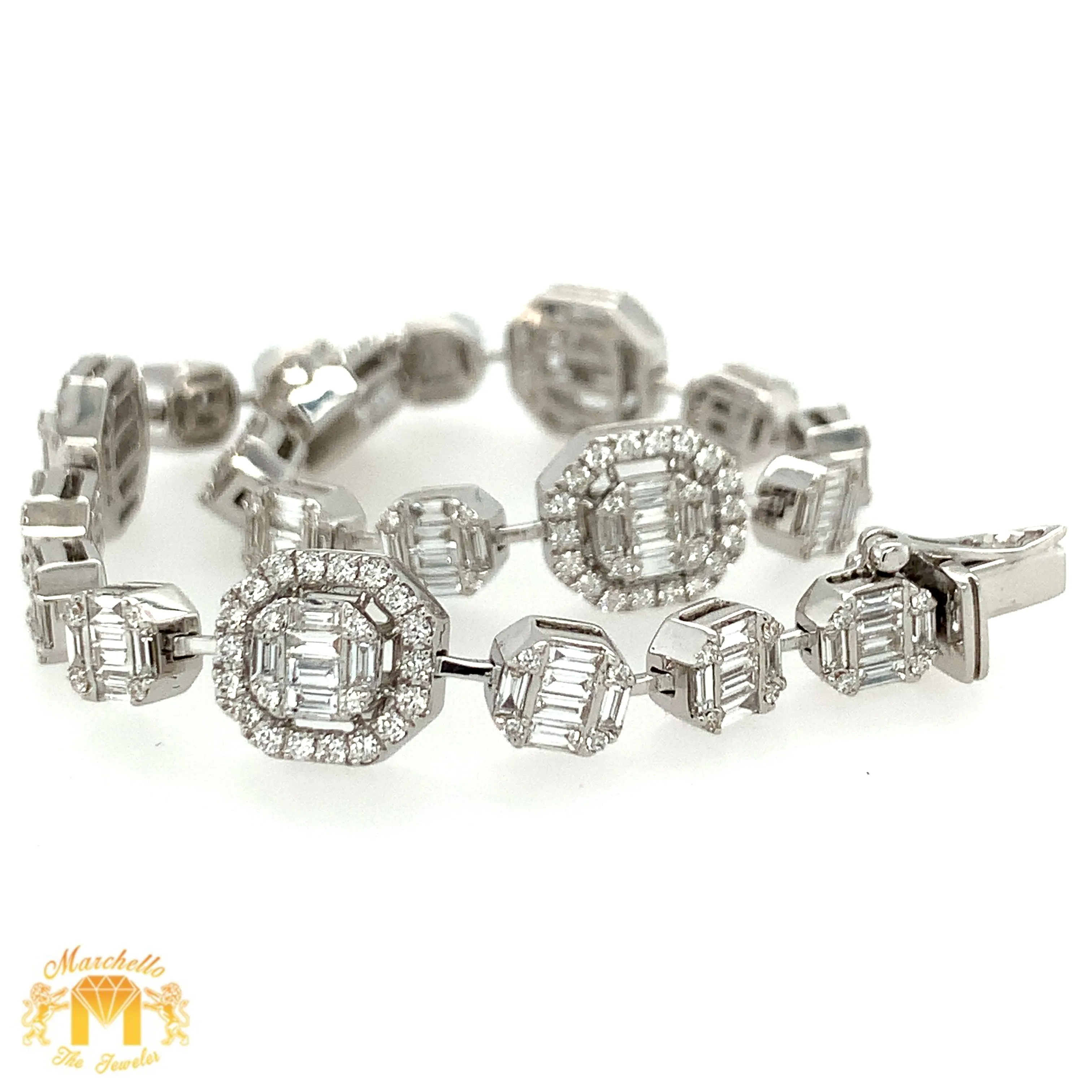 VVS/vs high clarity diamonds set in a 18k White Gold Octagon with a Halo Link Bracelet (VVS baguettes)